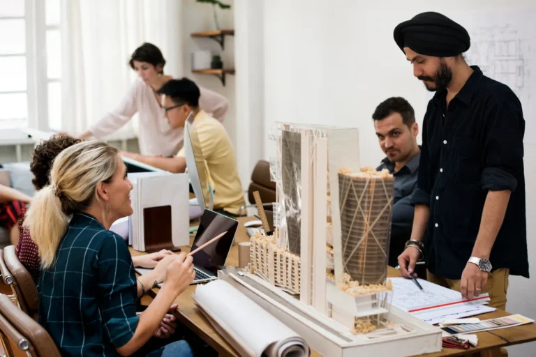 diverse-business-people-working